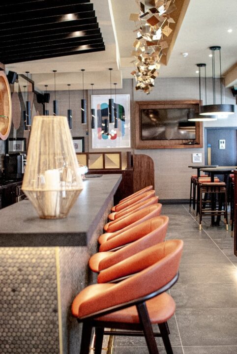 Arthaus Hotel Laszlo's Bar & Restaurant