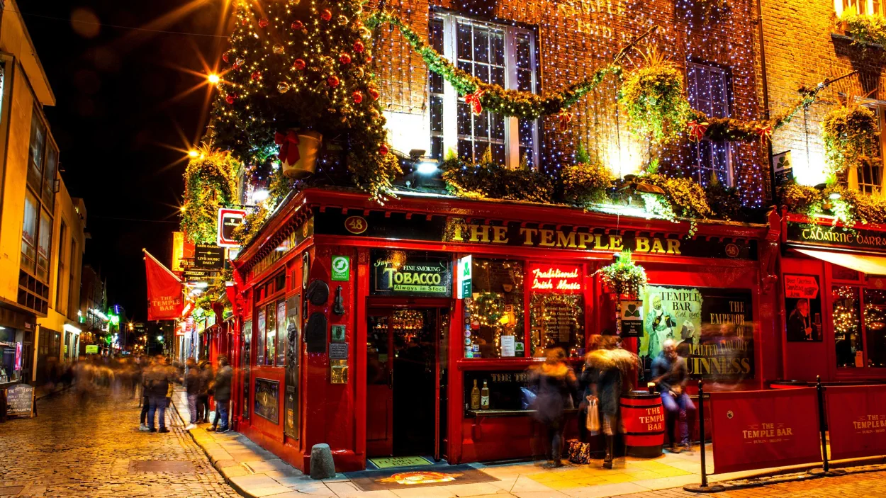 Arthaus Hotel Temple Bar at Christmas Dublin City Centre